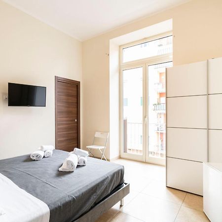 Corso 138 - Sleep & Fly - By Domusextra Bed & Breakfast Napoli Exterior foto