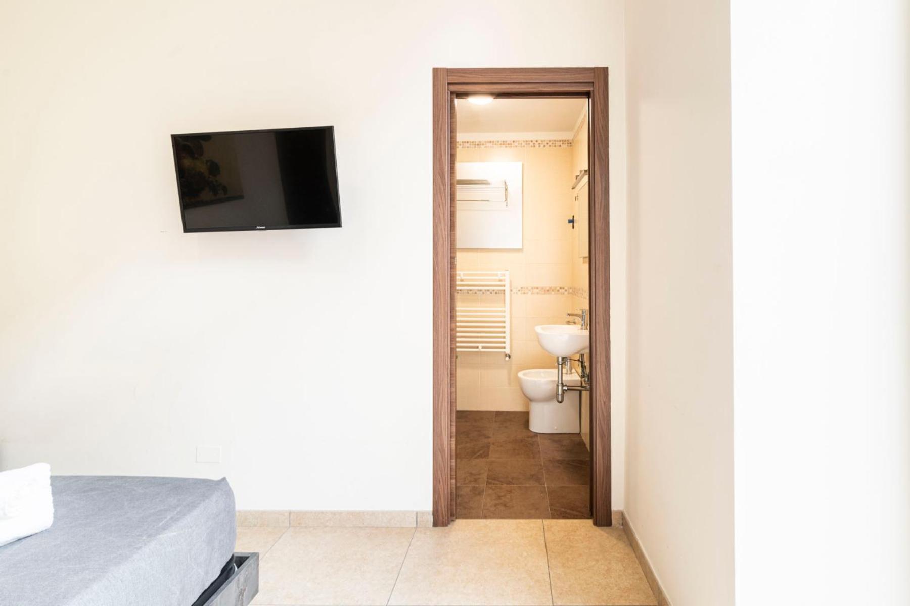 Corso 138 - Sleep & Fly - By Domusextra Bed & Breakfast Napoli Exterior foto
