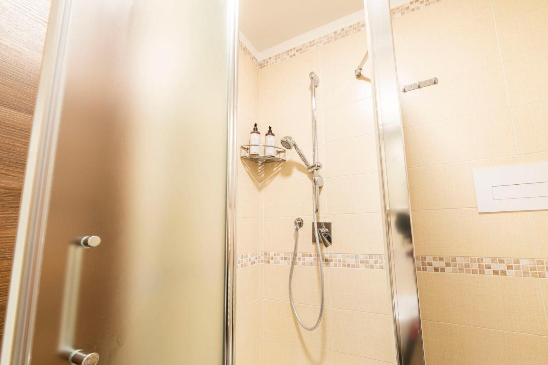 Corso 138 - Sleep & Fly - By Domusextra Bed & Breakfast Napoli Exterior foto