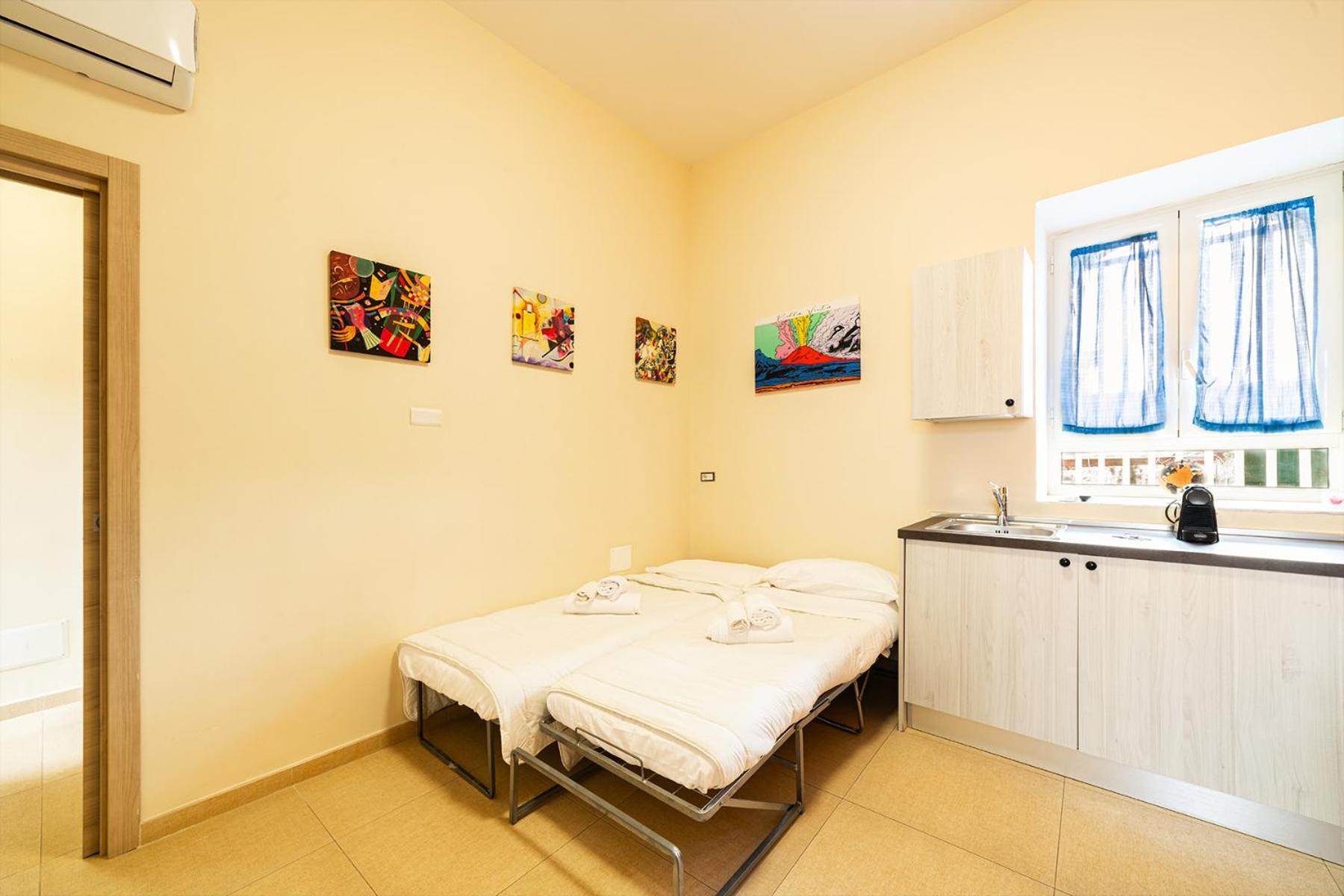 Corso 138 - Sleep & Fly - By Domusextra Bed & Breakfast Napoli Exterior foto