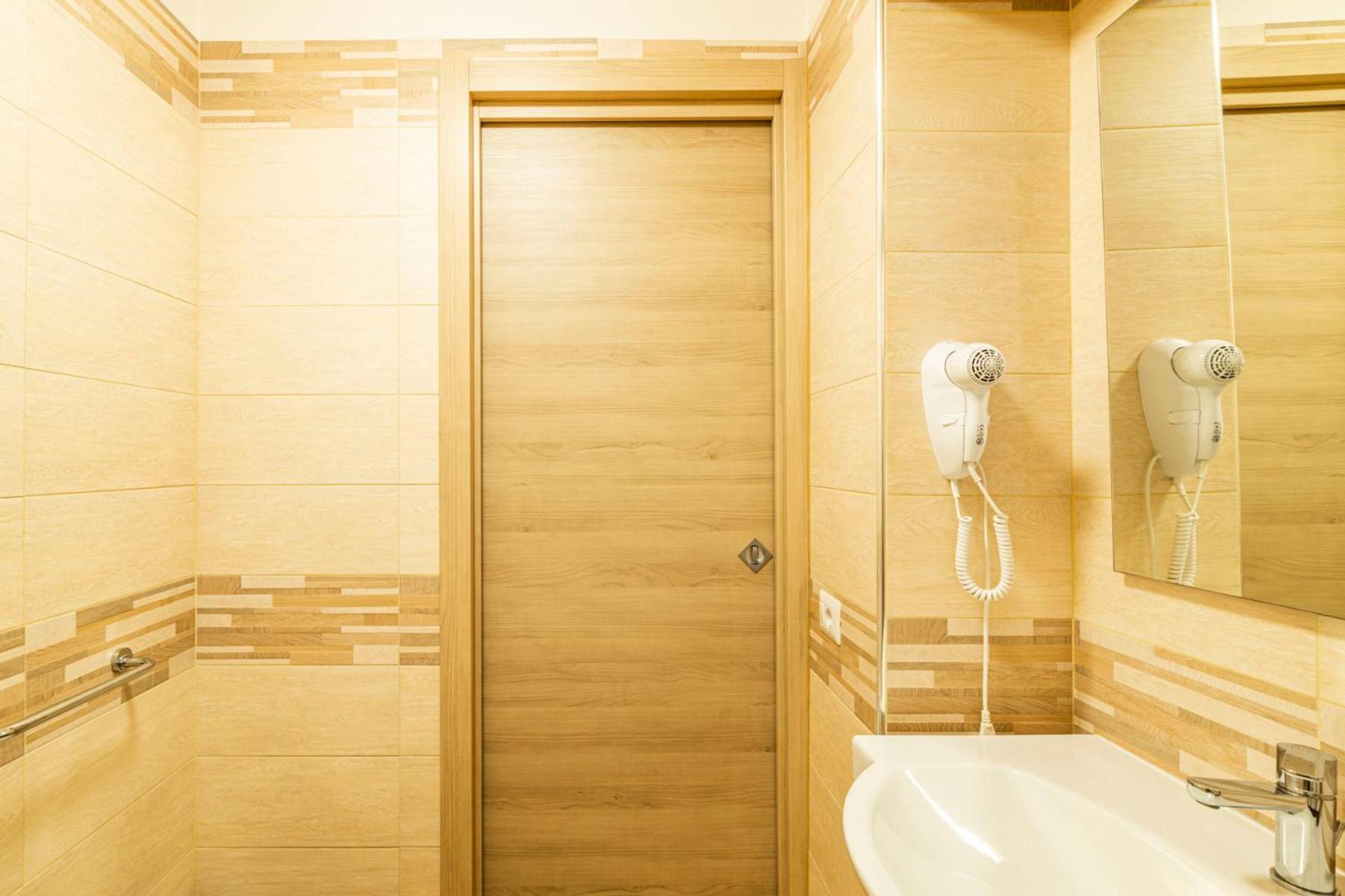 Corso 138 - Sleep & Fly - By Domusextra Bed & Breakfast Napoli Exterior foto