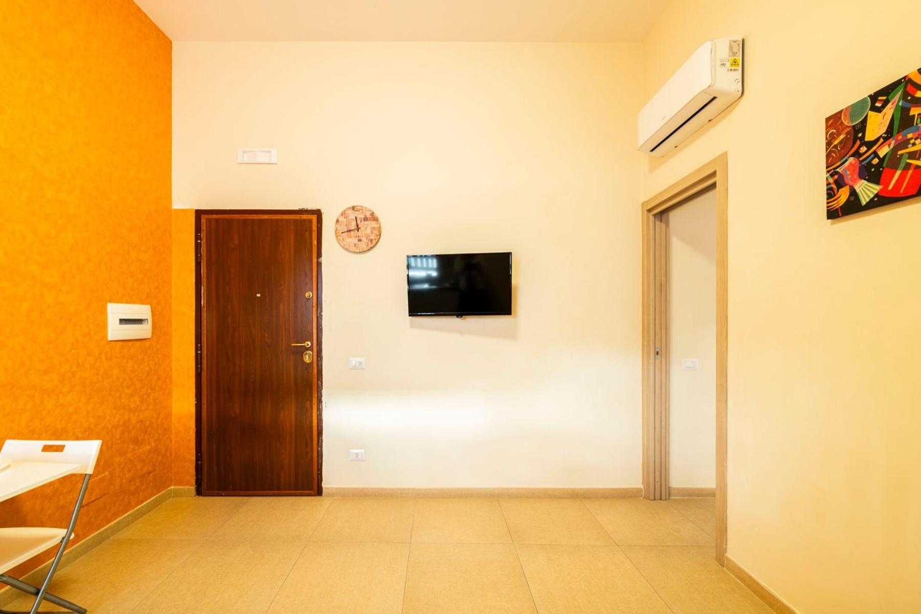Corso 138 - Sleep & Fly - By Domusextra Bed & Breakfast Napoli Exterior foto