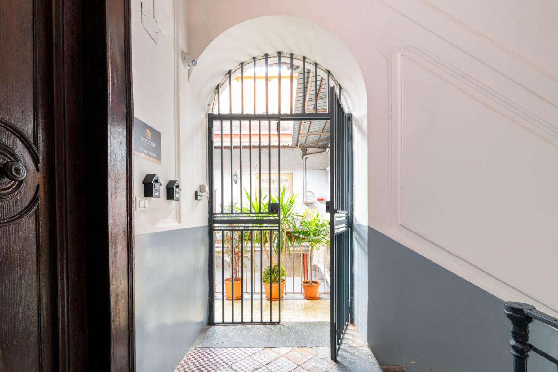 Corso 138 - Sleep & Fly - By Domusextra Bed & Breakfast Napoli Exterior foto