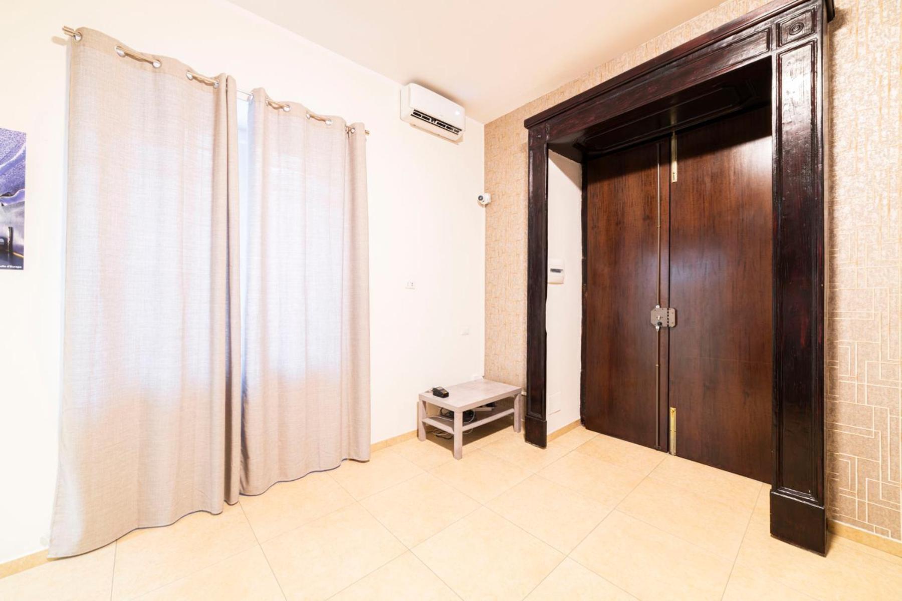 Corso 138 - Sleep & Fly - By Domusextra Bed & Breakfast Napoli Exterior foto