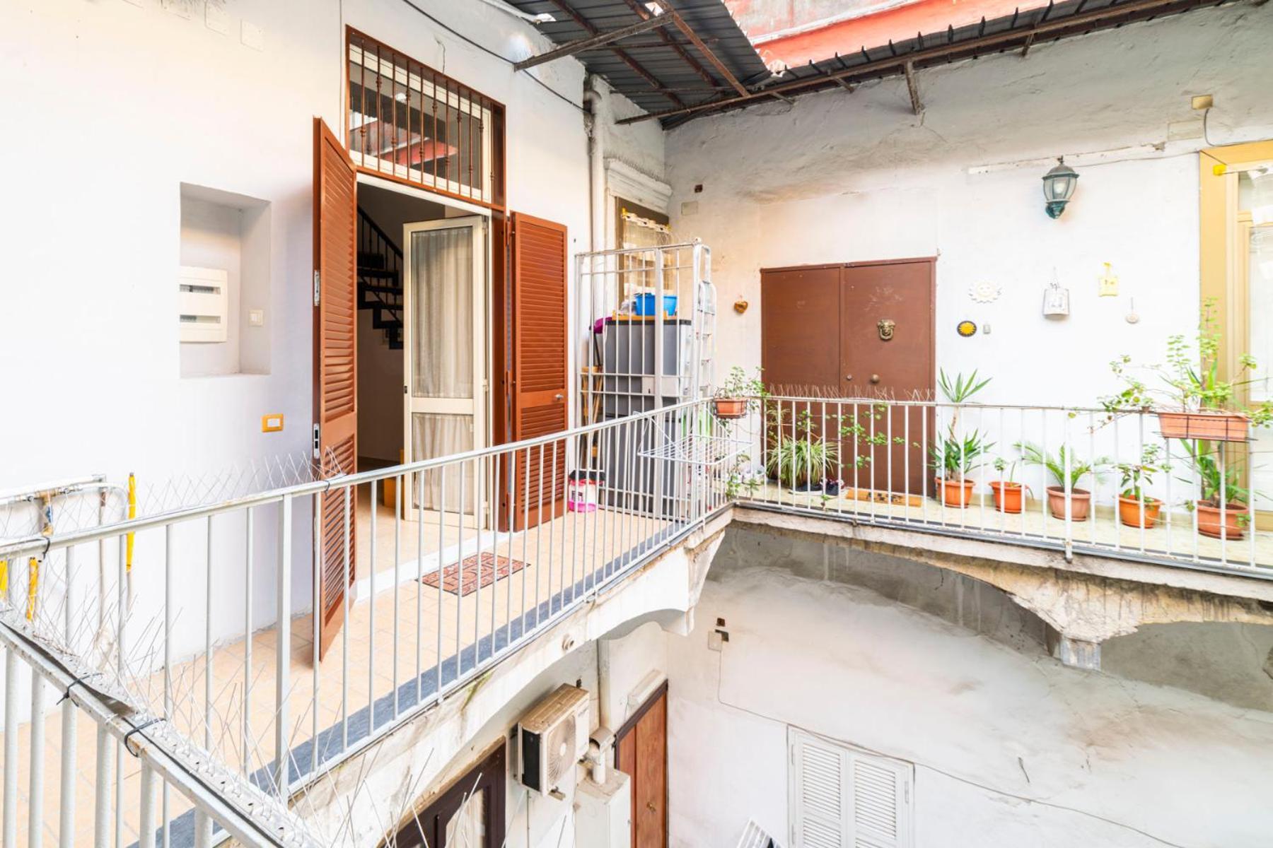 Corso 138 - Sleep & Fly - By Domusextra Bed & Breakfast Napoli Exterior foto
