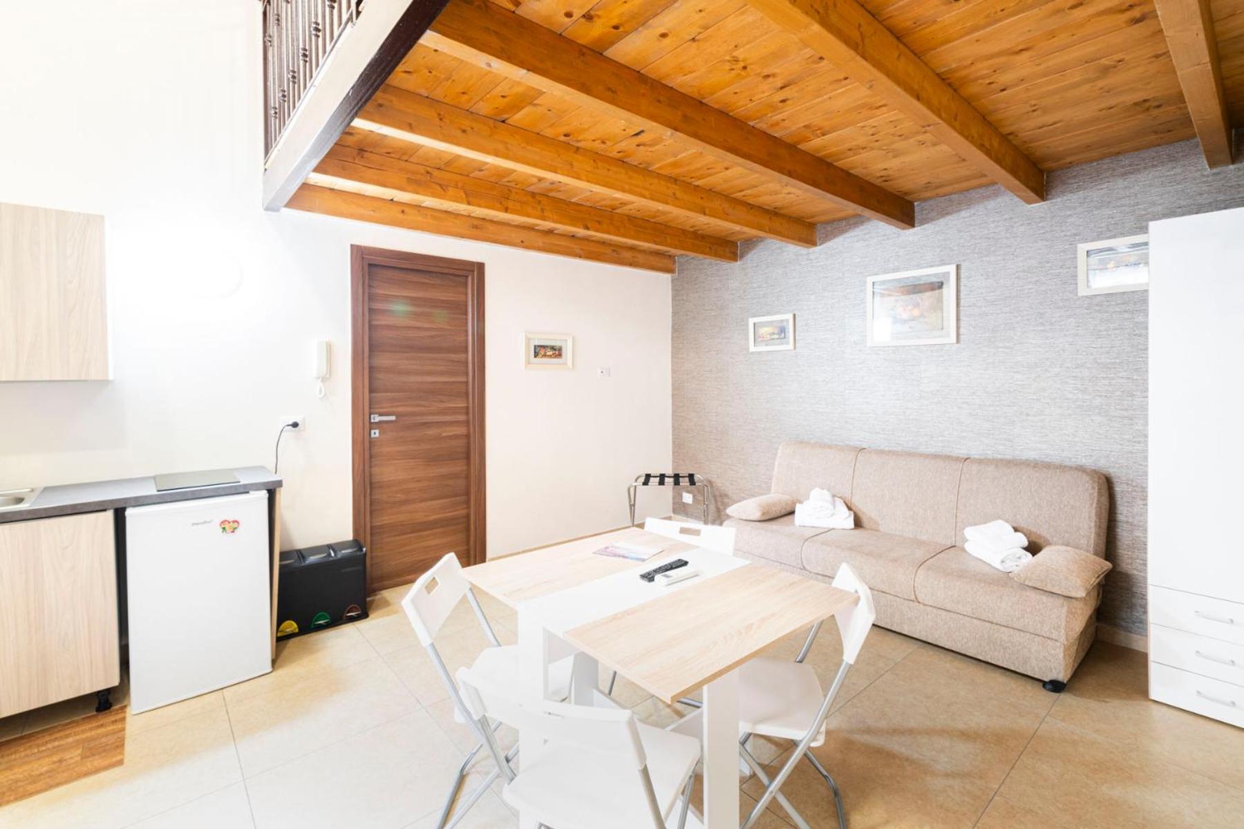 Corso 138 - Sleep & Fly - By Domusextra Bed & Breakfast Napoli Exterior foto