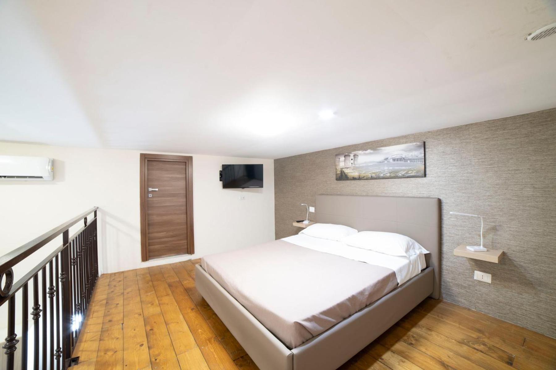 Corso 138 - Sleep & Fly - By Domusextra Bed & Breakfast Napoli Exterior foto