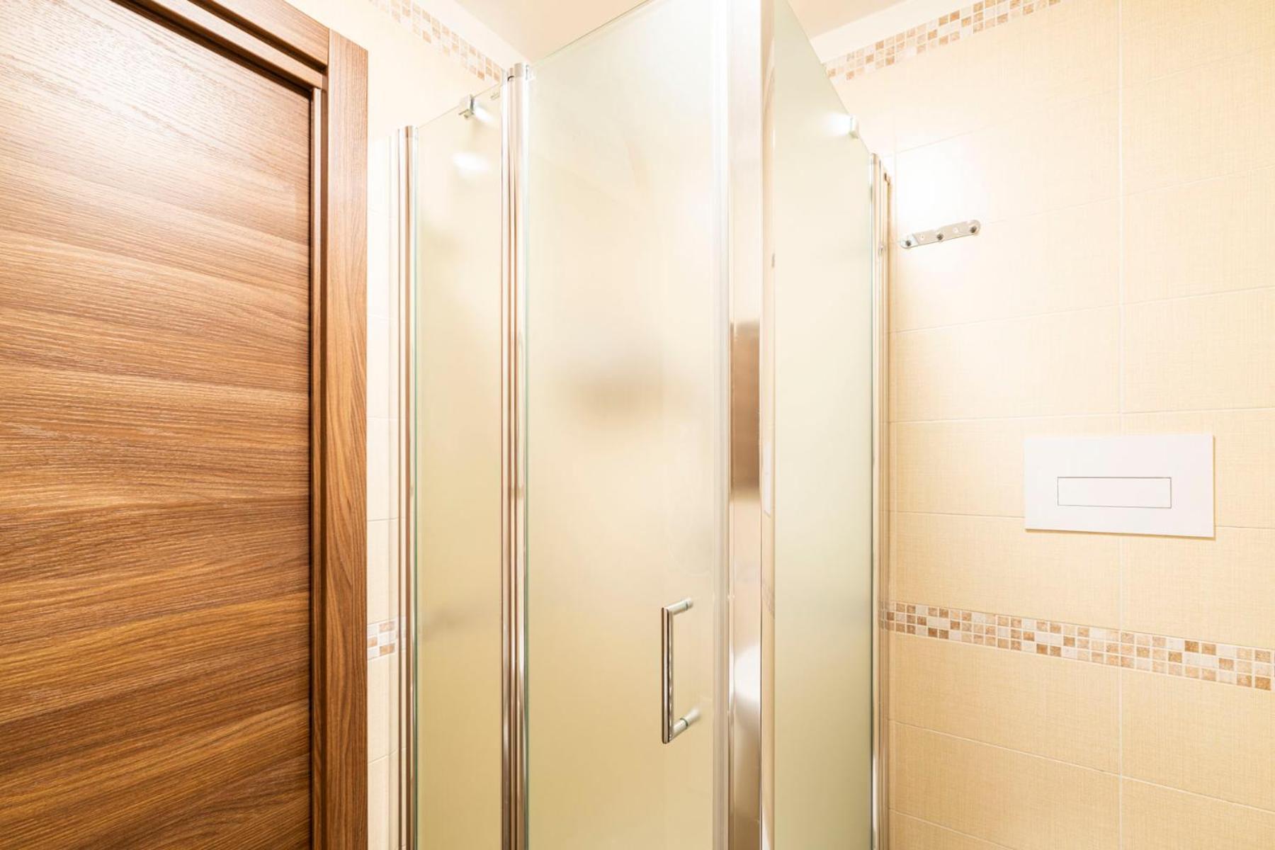 Corso 138 - Sleep & Fly - By Domusextra Bed & Breakfast Napoli Exterior foto